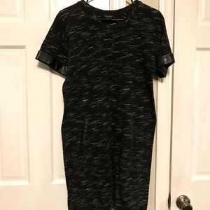 Club Monaco mini dress size 4